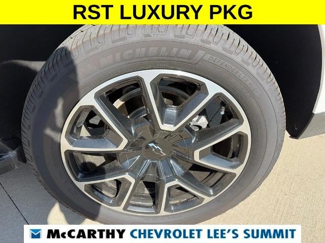 2024 Chevrolet Suburban RST - Photo 17