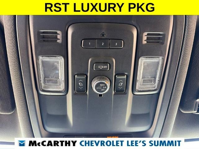 2024 Chevrolet Suburban RST - Photo 23
