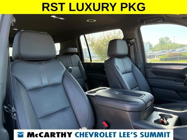 2024 Chevrolet Suburban RST - Photo 31