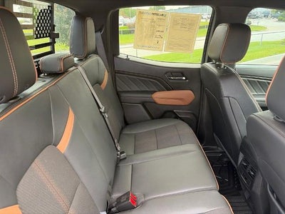 2025 GMC Canyon AT4