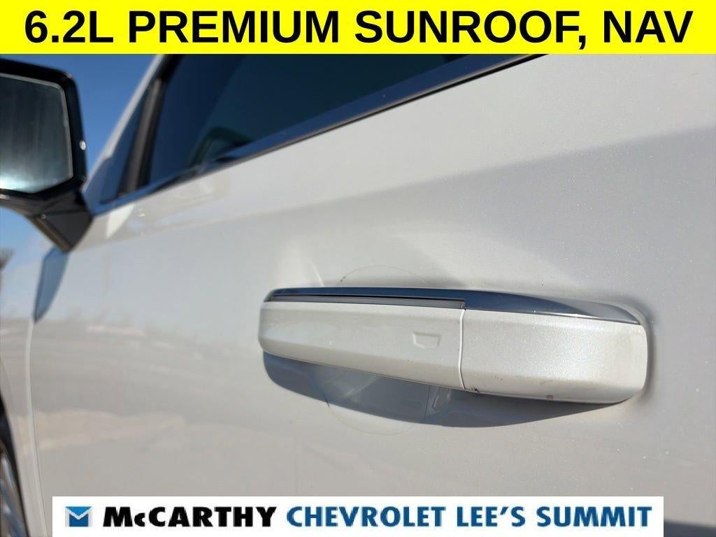 2022 Cadillac Escalade ESV Premium Luxury