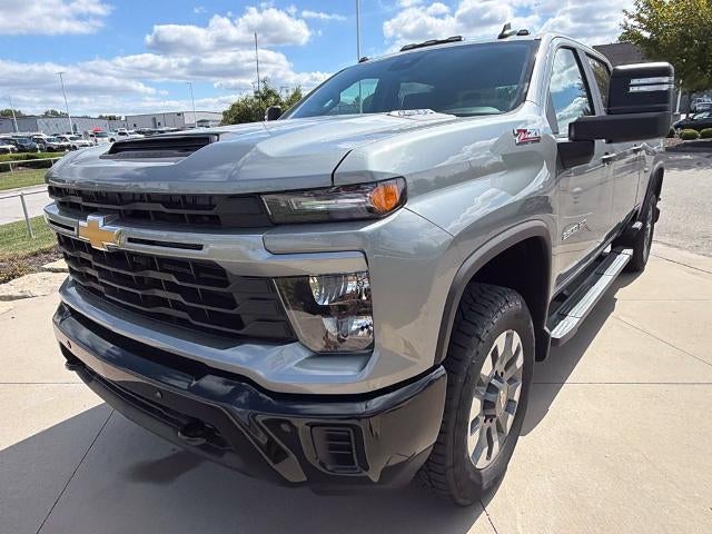2026 Chevrolet Silverado 2500 HD Crew Cab Standard Box 4-Wheel Drive Custom