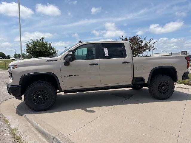 2026 Chevrolet Silverado 2500 HD Crew Cab Standard Box 4-Wheel Drive ZR2