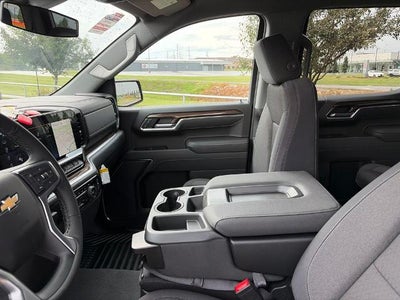 2026 Chevrolet Silverado 1500 Crew Cab Short Box 4-Wheel Drive LT 2FL