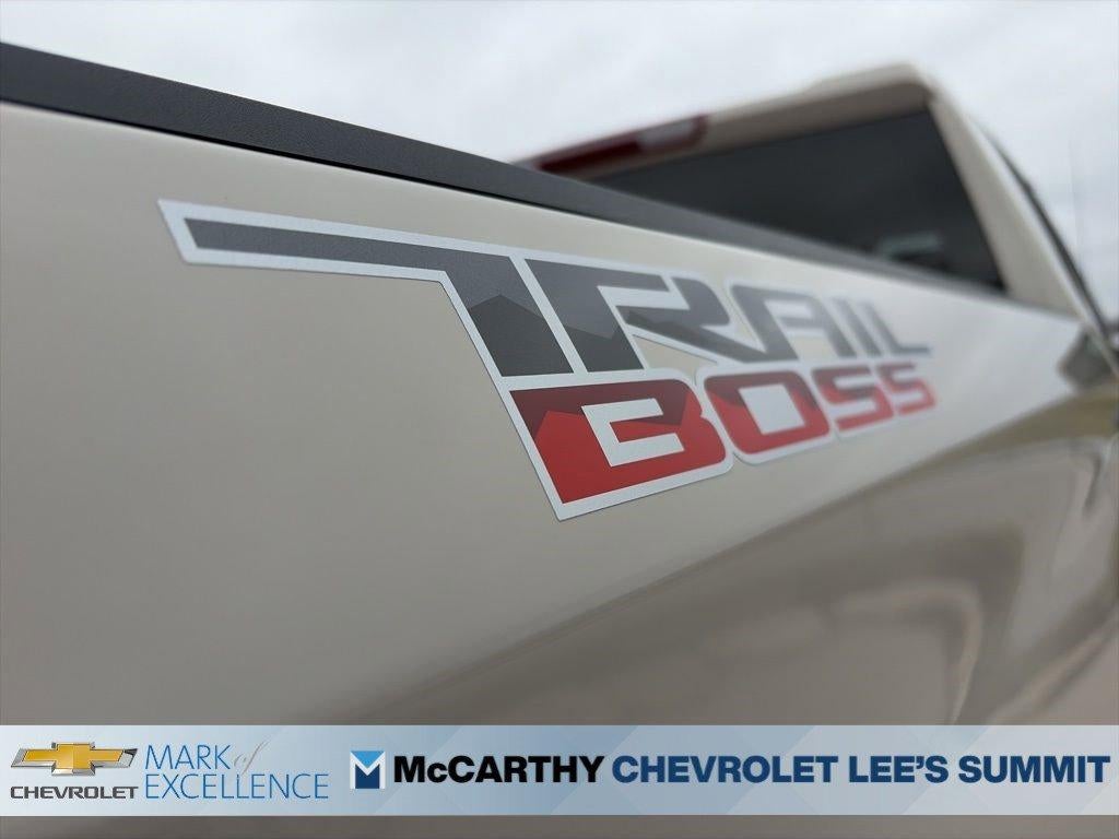 2026 Chevrolet Silverado 1500 Crew Cab Short Box 4-Wheel Drive Custom Trail Boss