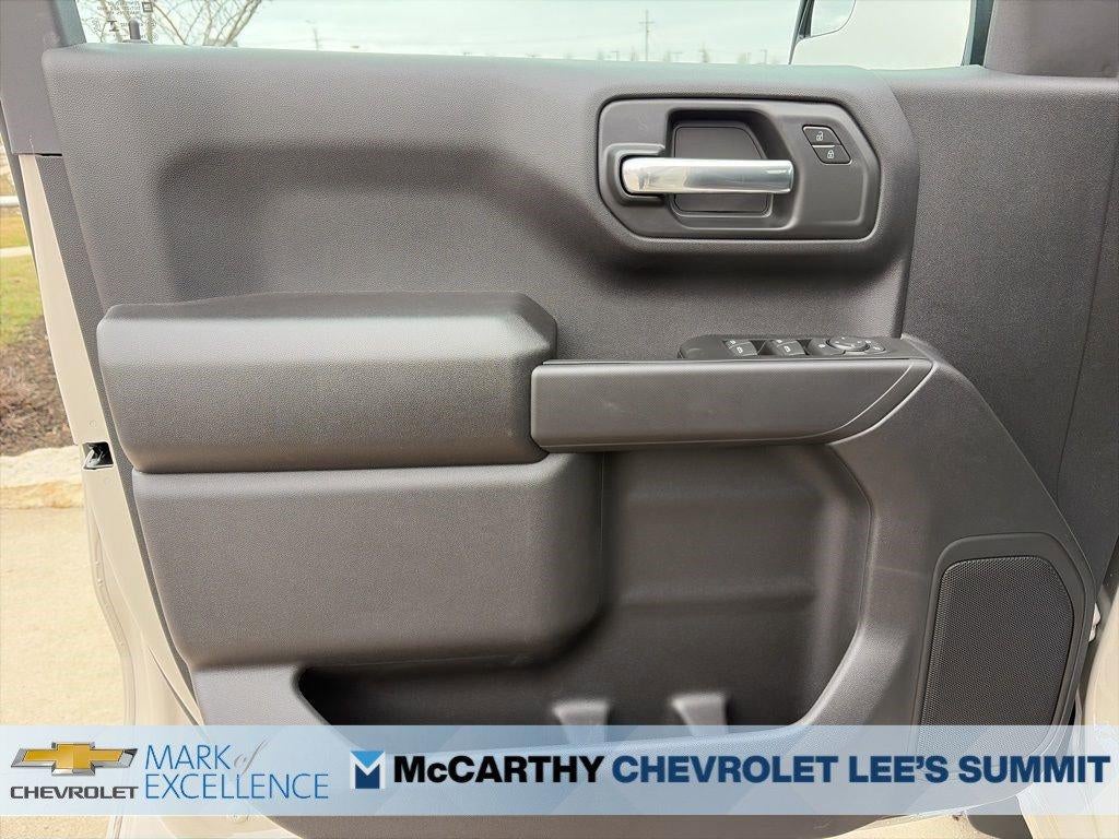 2026 Chevrolet Silverado 1500 Crew Cab Short Box 4-Wheel Drive Custom Trail Boss