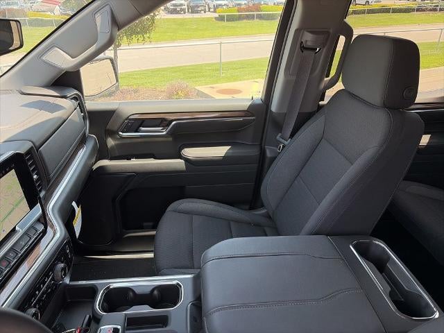 2026 Chevrolet Silverado 1500 Crew Cab Short Box 4-Wheel Drive LT 1LT