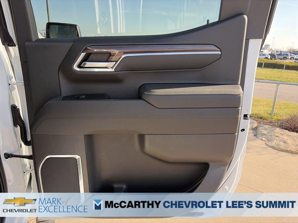 2026 Chevrolet Silverado 1500 Crew Cab Short Box 4-Wheel Drive RST