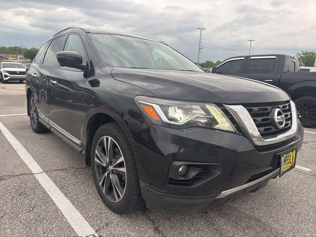 2017 Nissan Pathfinder Platinum