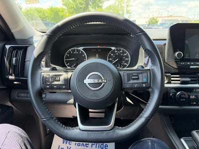 2022 Nissan Pathfinder SV