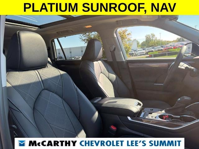2026 Toyota Highlander Hybrid Platinum