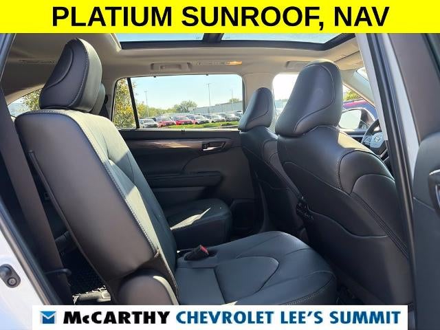 2026 Toyota Highlander Hybrid Platinum