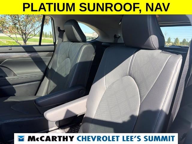 2026 Toyota Highlander Hybrid Platinum