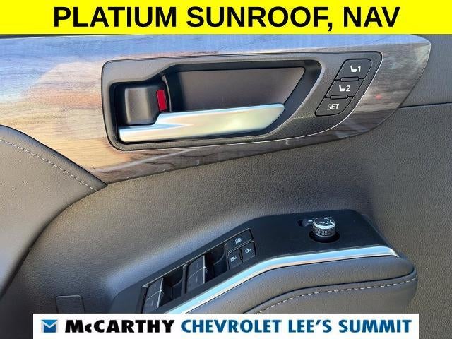 2026 Toyota Highlander Hybrid Platinum