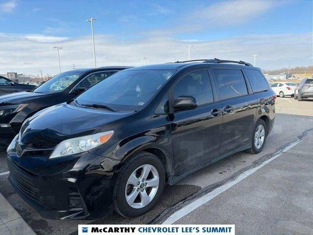 2018 Toyota Sienna LE Auto Access Seat