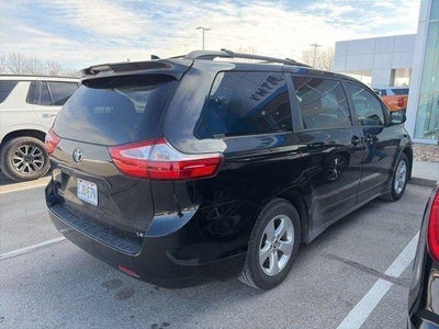 2018 Toyota Sienna LE Auto Access Seat