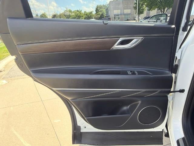 2024 Genesis GV80 Base