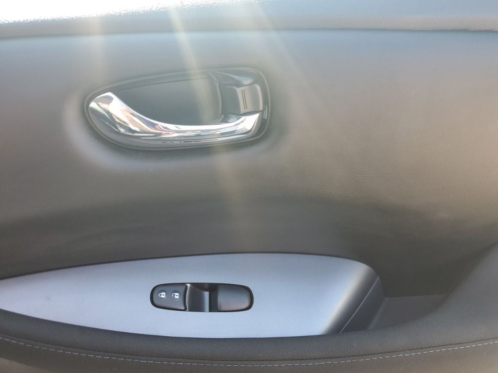 2025 Nissan Leaf S