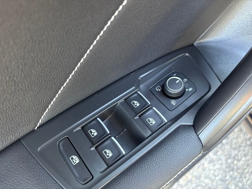 2022 Volkswagen Tiguan 2.0T SEL R-Line