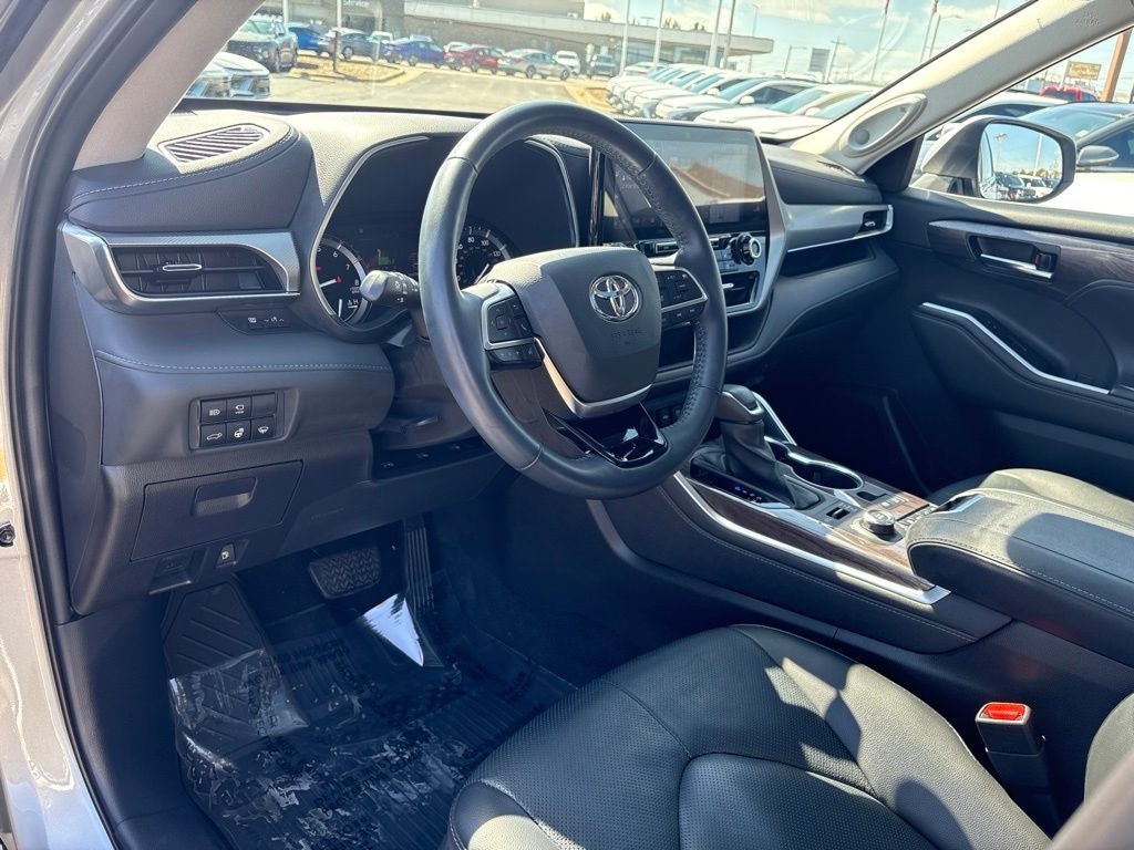 2021 Toyota Highlander Platinum